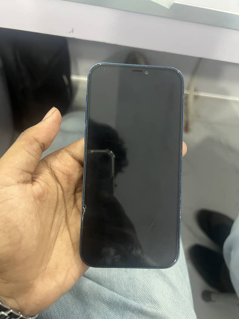 Apple iPhone 12 3