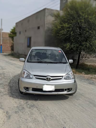 Toyota Platz 2004