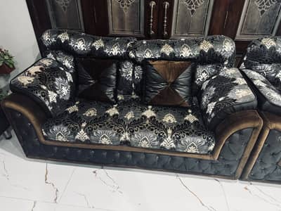 3-2-1 sofa set for sale.