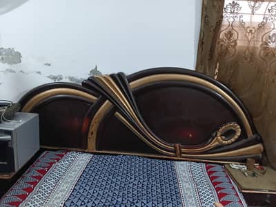 Bed side tables or dressing table for sale ( only call)