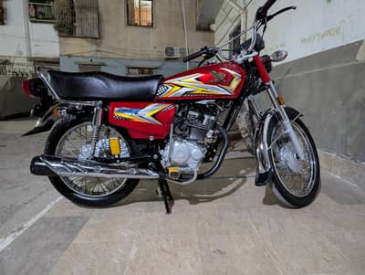 HONDA CG 125 2025 MODEL TOTALLY GENUINE 1500KM DRIVEN