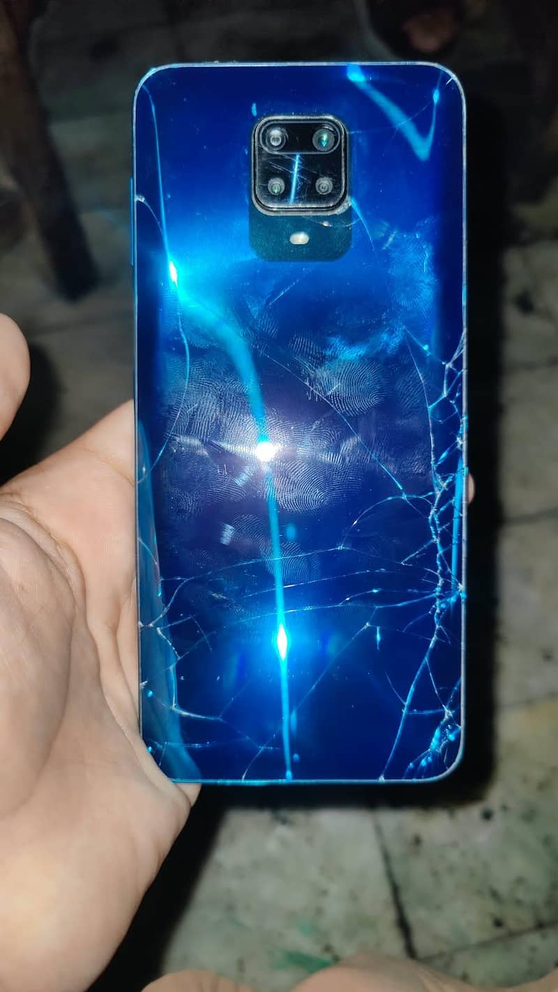 Xiaomi Redmi Note 9S 3
