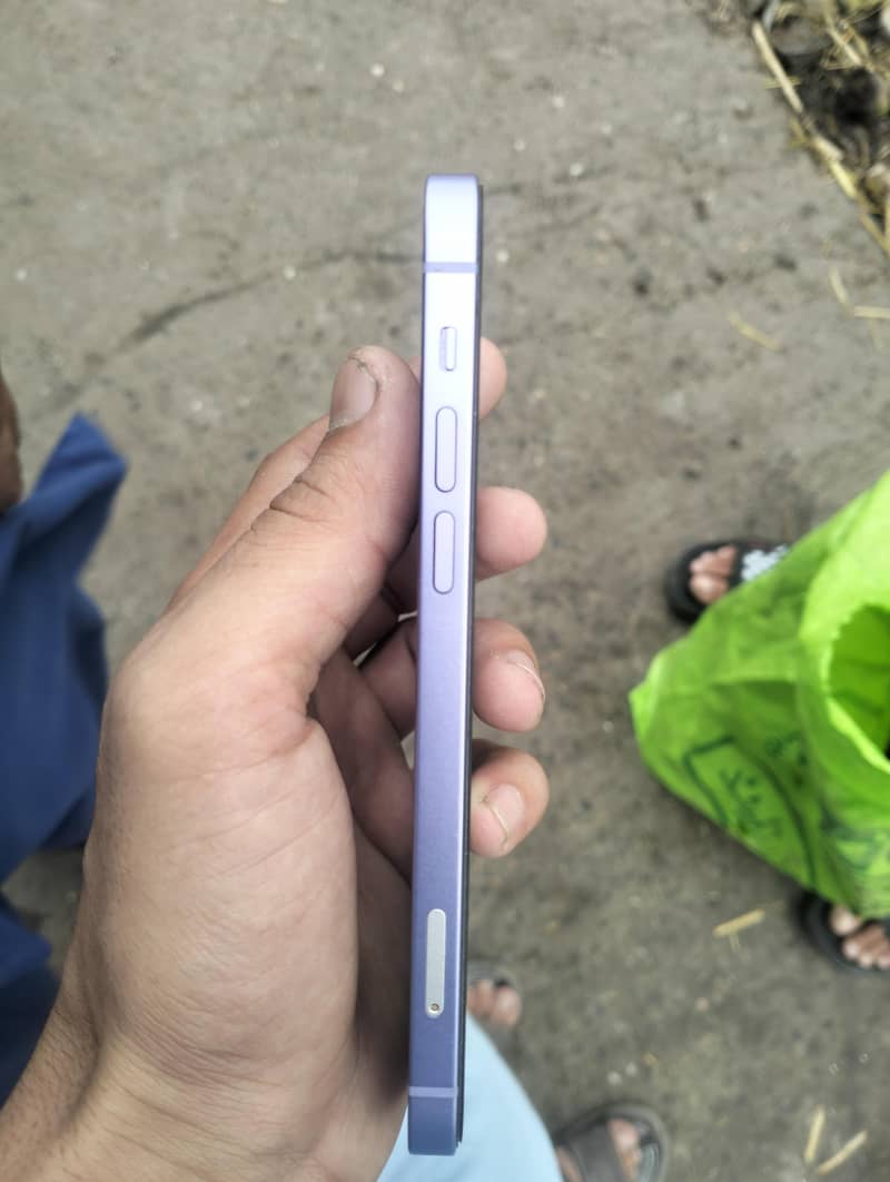 Apple iPhone 12 2
