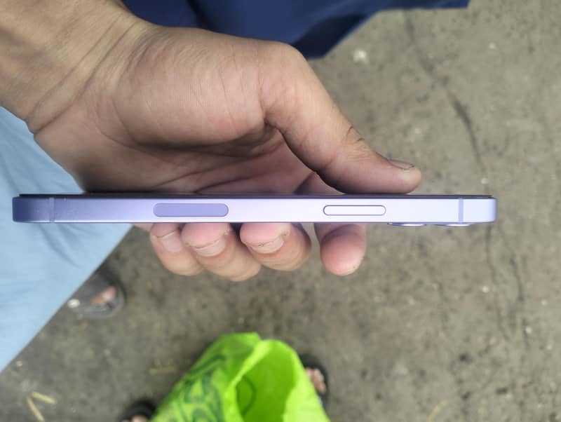 Apple iPhone 12 3