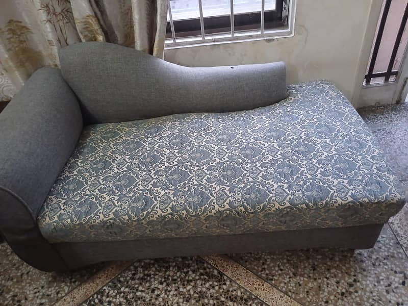 table and sofa set 3