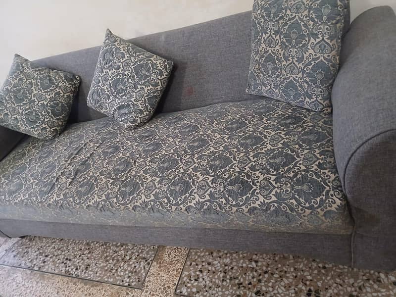 table and sofa set 4