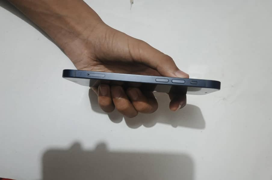 Apple iPhone 12 1