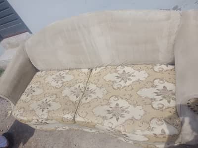 Urgent Sale – Neat and Clean Used 7 Seater Sofa Set