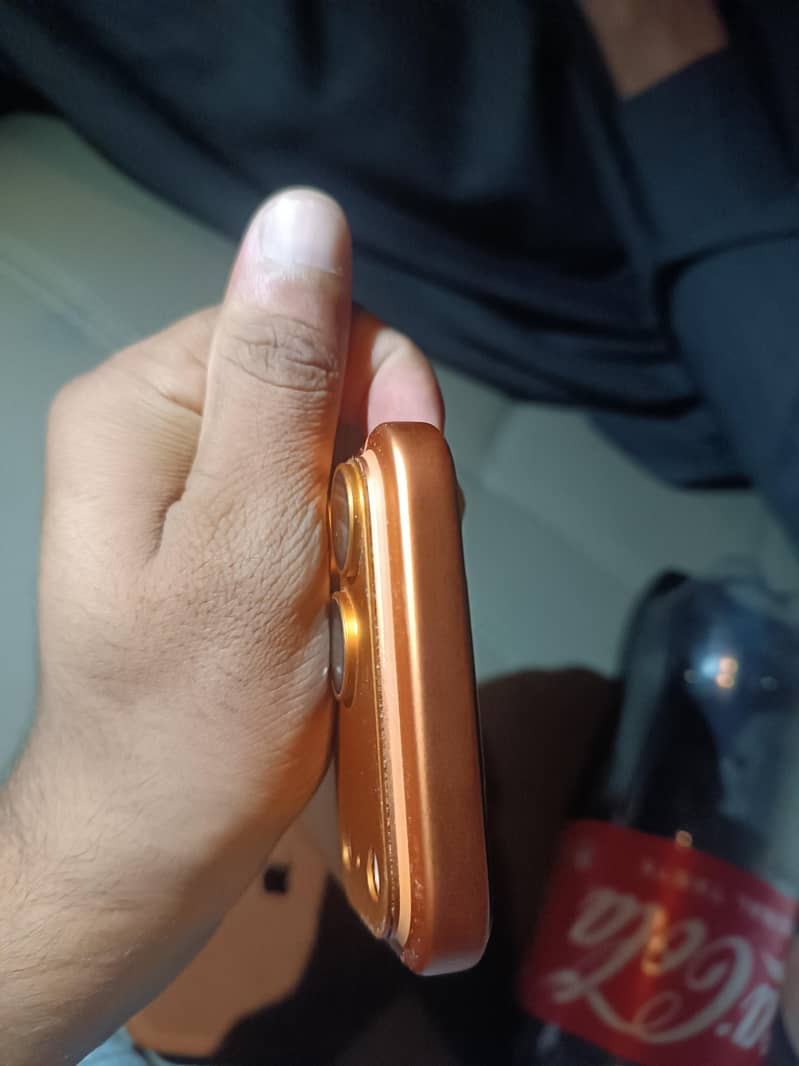 Apple iPhone 17 Pro Max 4