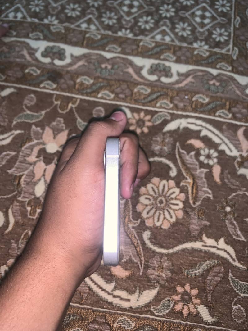 Apple iPhone 12 2