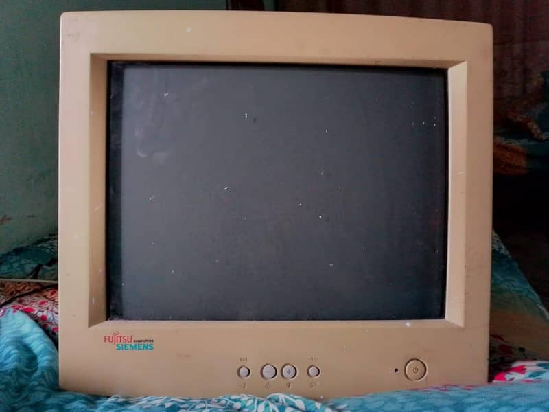 Monitor "Fujitsu Computer Siemens" 1