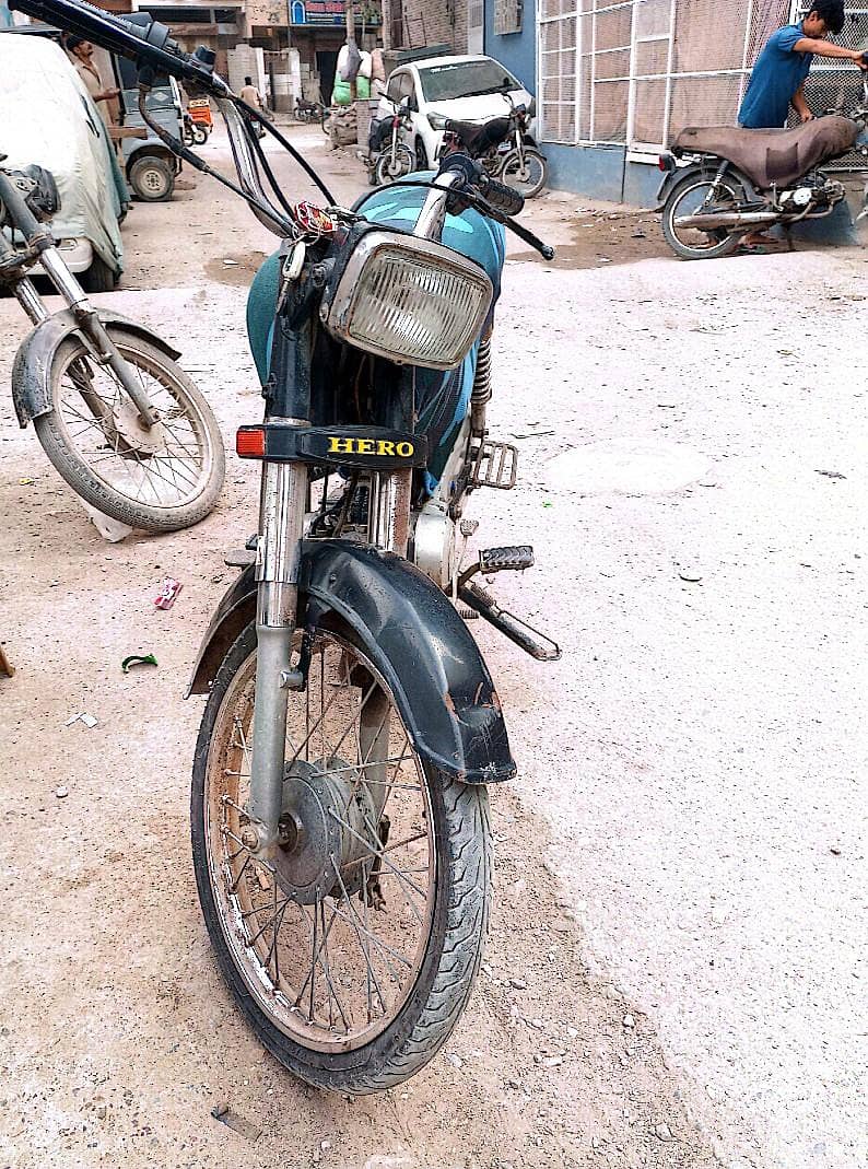 hero CD 70 1