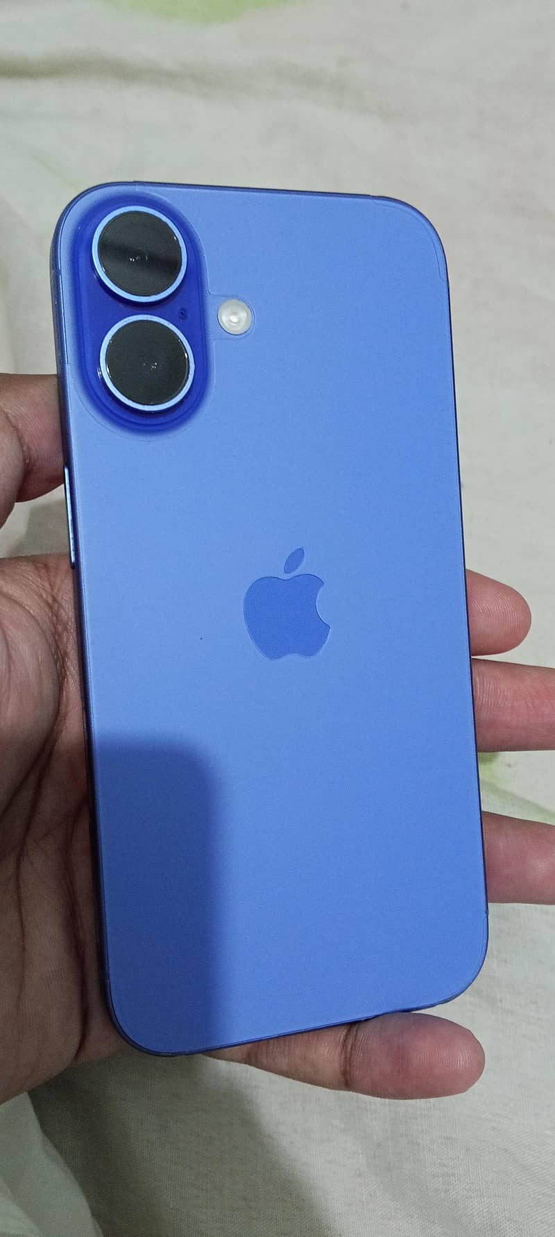 Apple iPhone 16 0