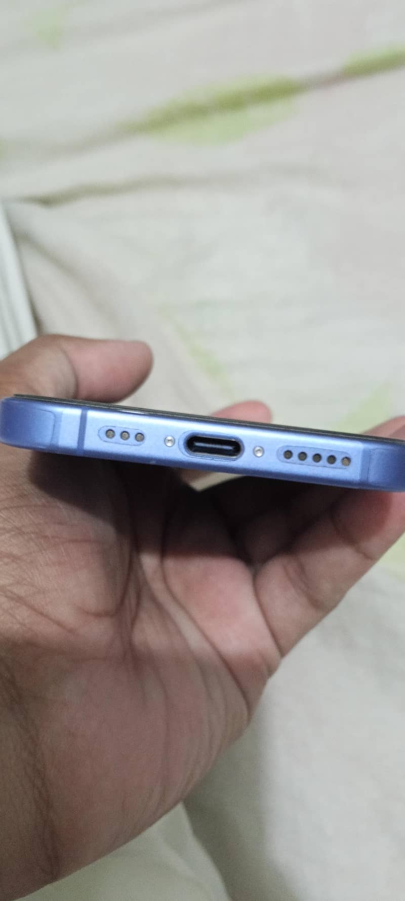 Apple iPhone 16 8