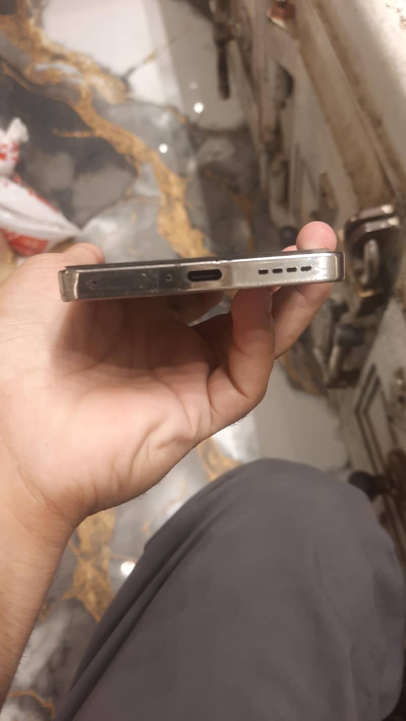 Infinix Note 40 4