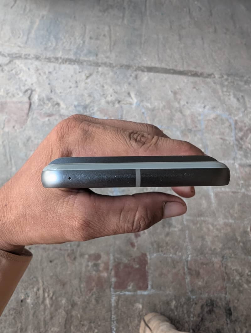 Google Pixel 8 1