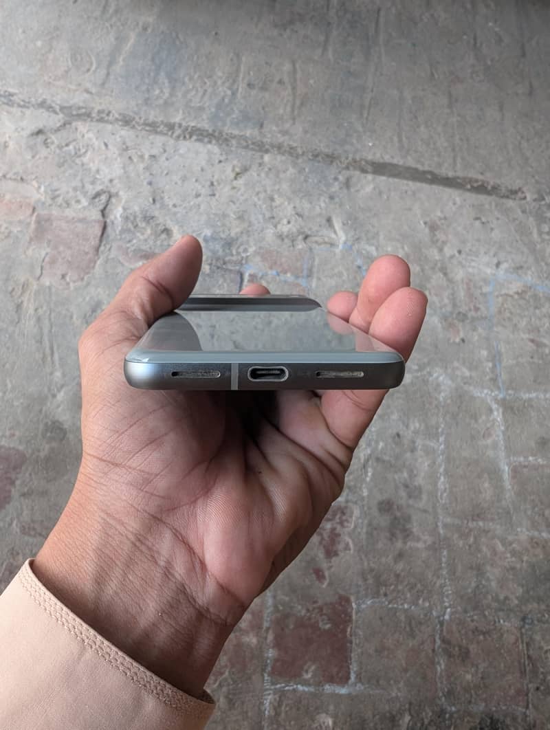 Google Pixel 8 2