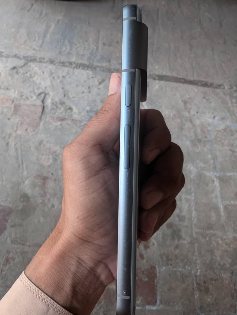 Google Pixel 8 3