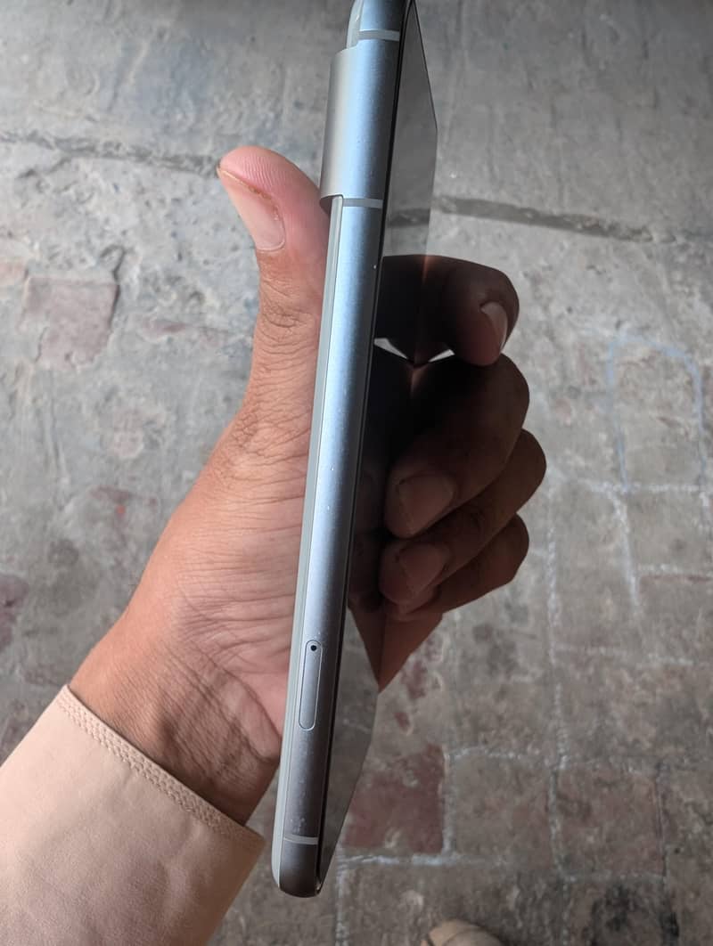 Google Pixel 8 5