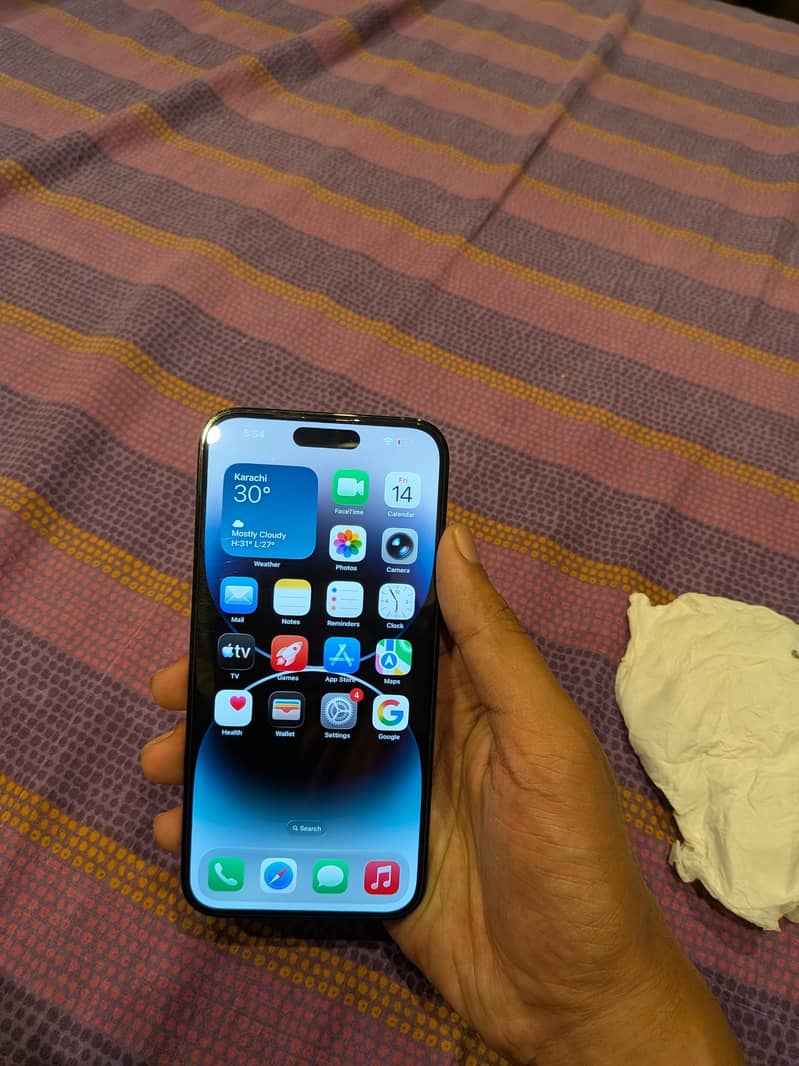 Apple iPhone 14 Pro Max 1