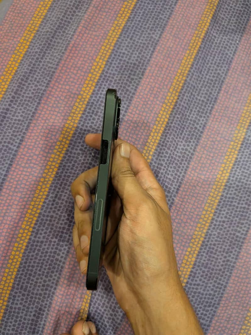 Apple iPhone 14 Pro Max 7