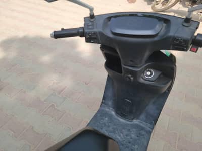 electric scooty