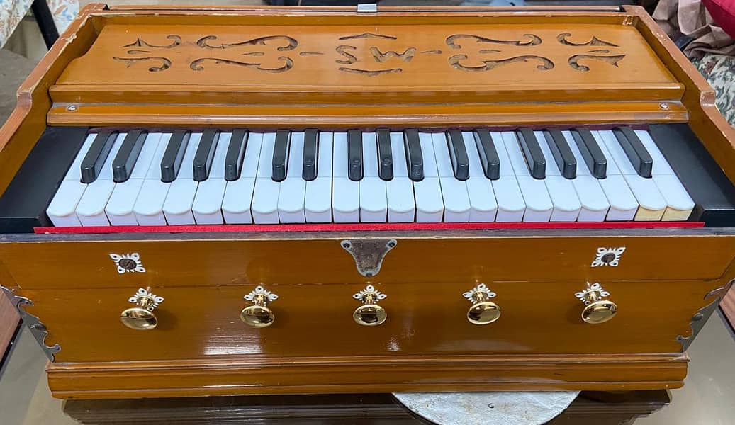 harmonium 0