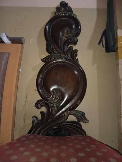 queen chair