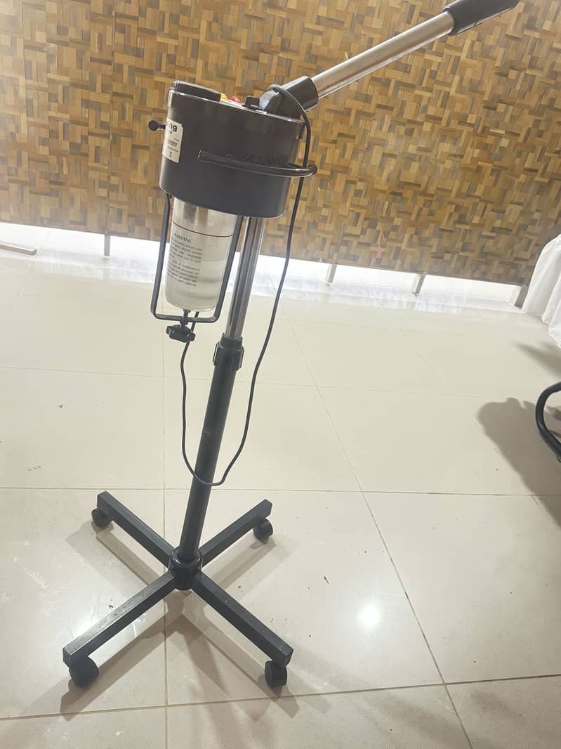 Face steamer 1