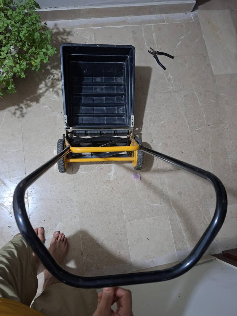 Grass cutting Machine 3