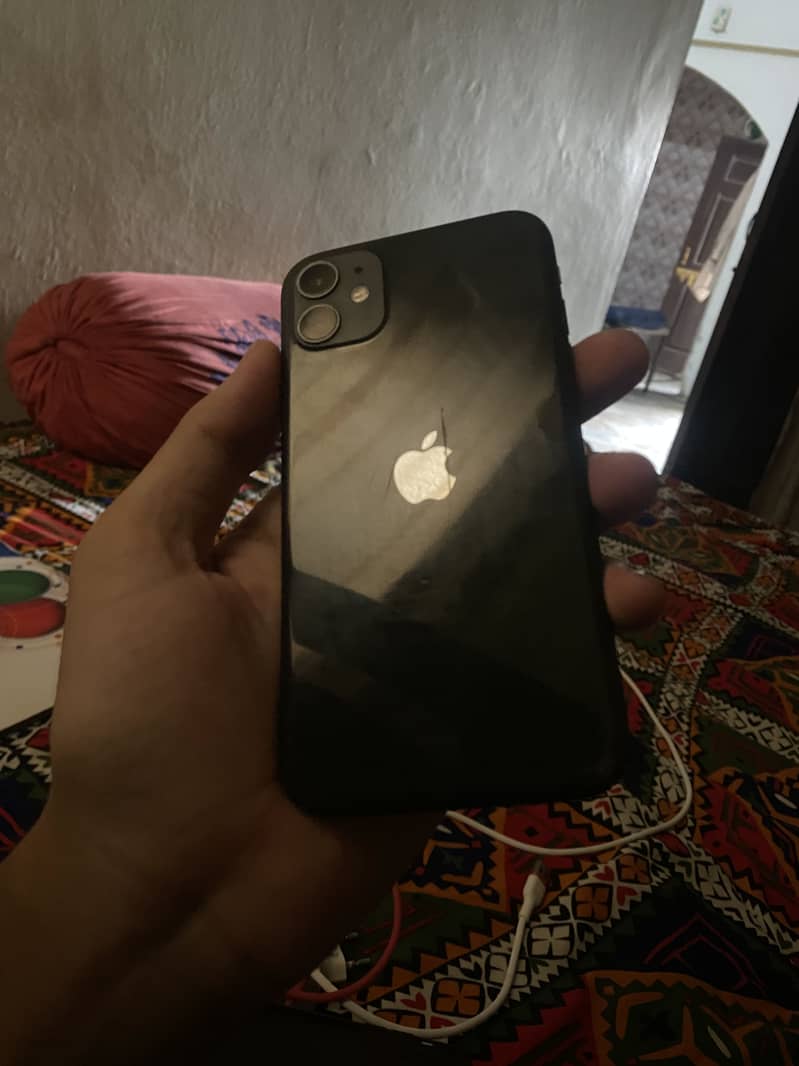 Apple iPhone 11 4