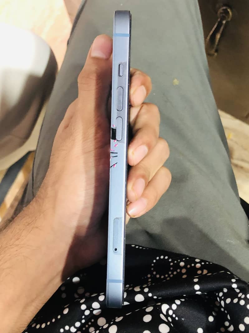 Apple iPhone 14 2