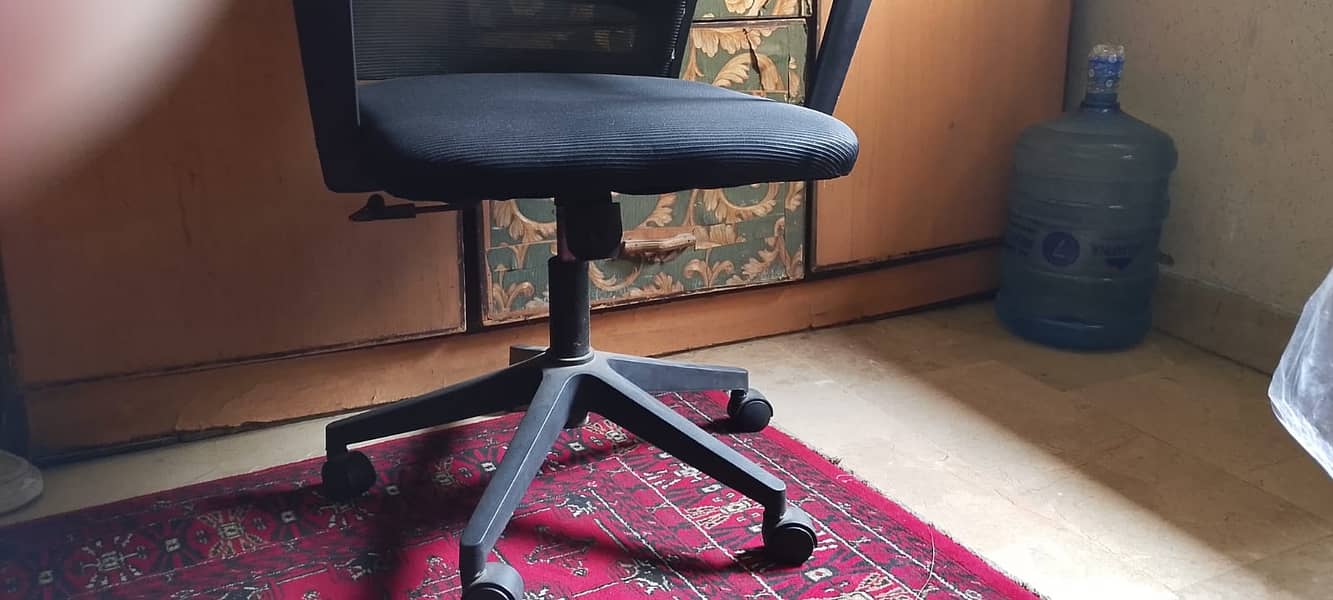 COMPUTER  Chair 1