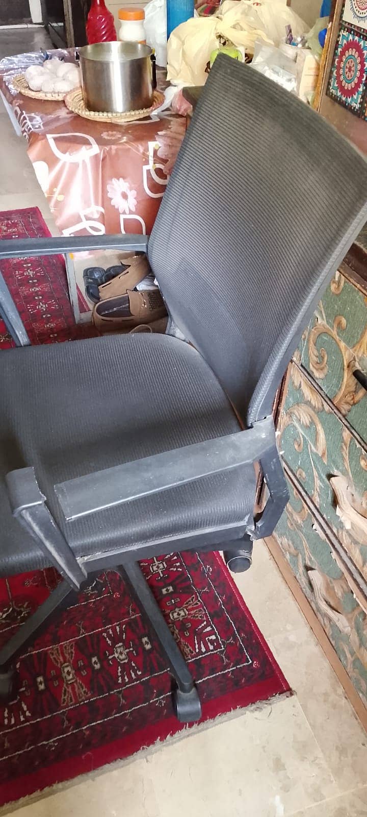 COMPUTER  Chair 3
