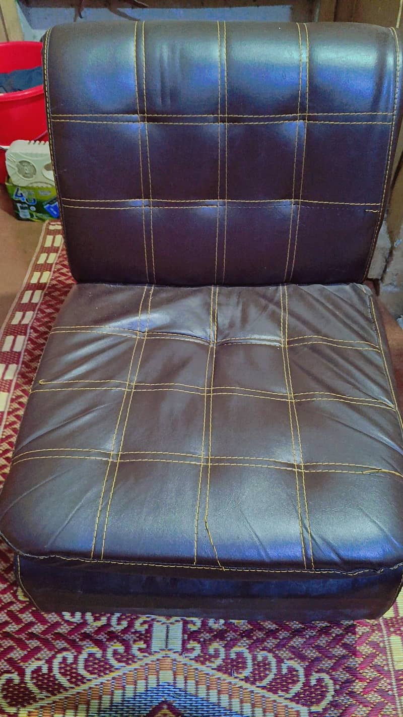Single Seater Comfortable Sofa. 1