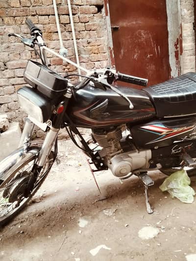Motorcycle Honda CG125 urgent sell