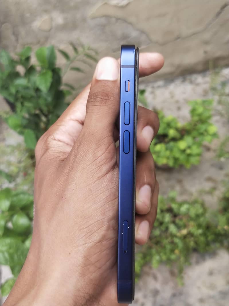 Apple iPhone 12 mini 2