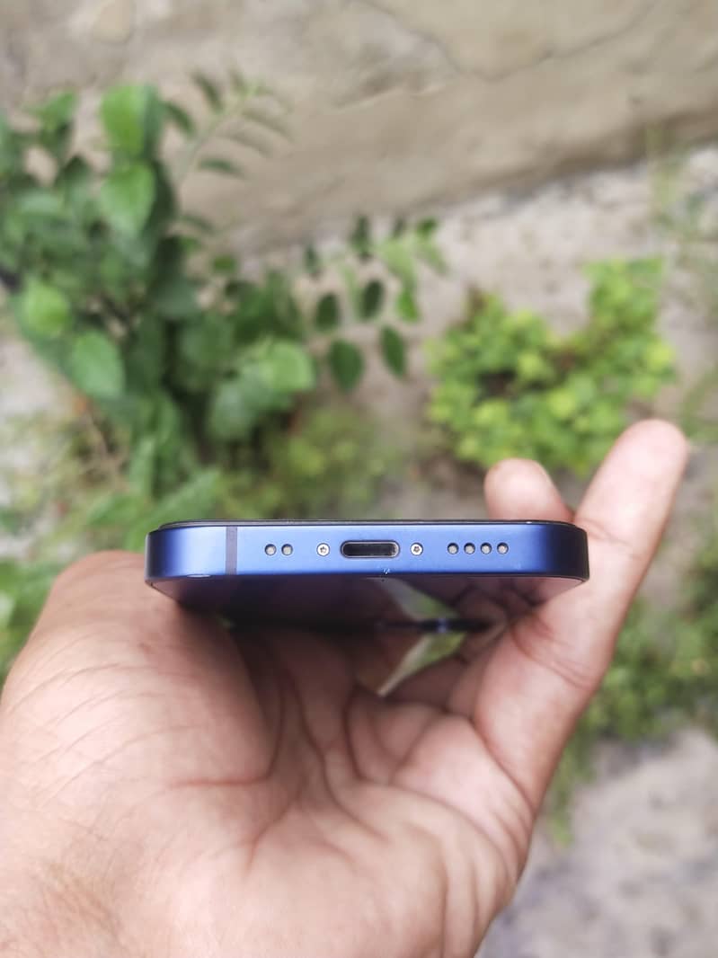Apple iPhone 12 mini 3