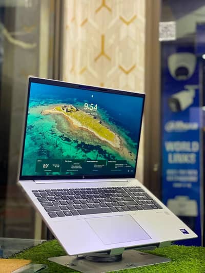 HP EliteBook 860 G11