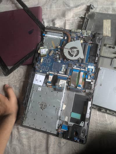 Hp broken laptop with all parts except ram