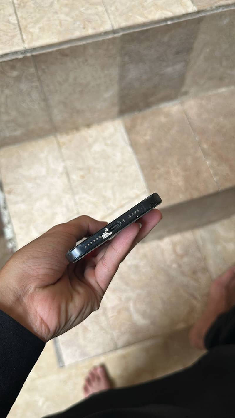 Apple iPhone 16 Plus 2