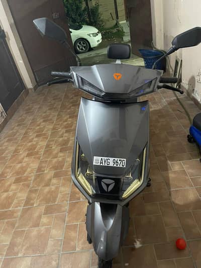 Yadea T5 Electric Scooter -| Registered | Low Mileage |