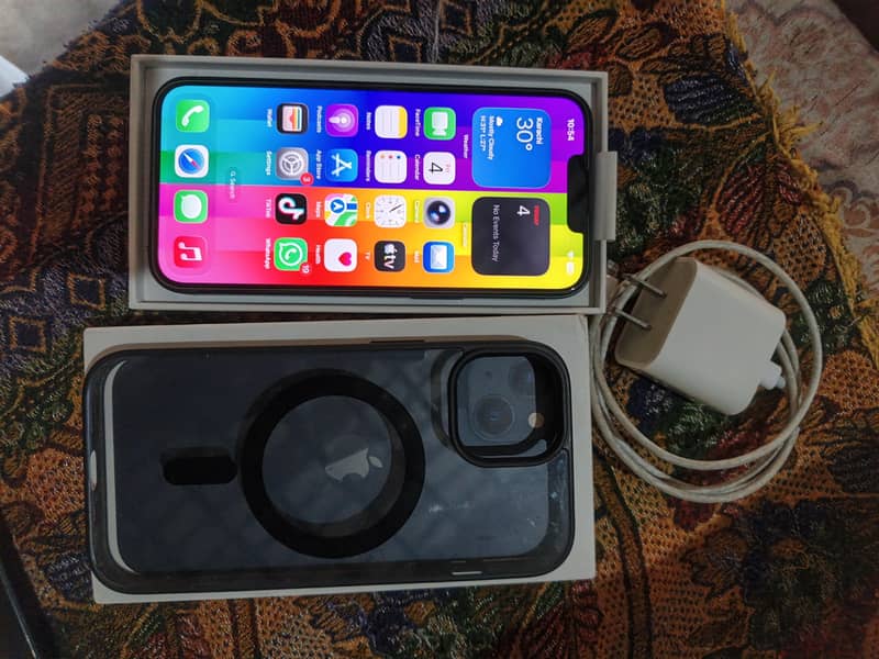 Apple iPhone 13 4