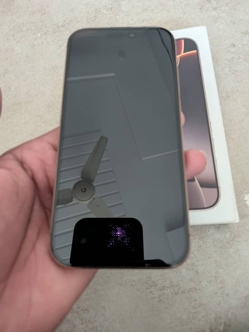Apple iPhone 16 Pro 2