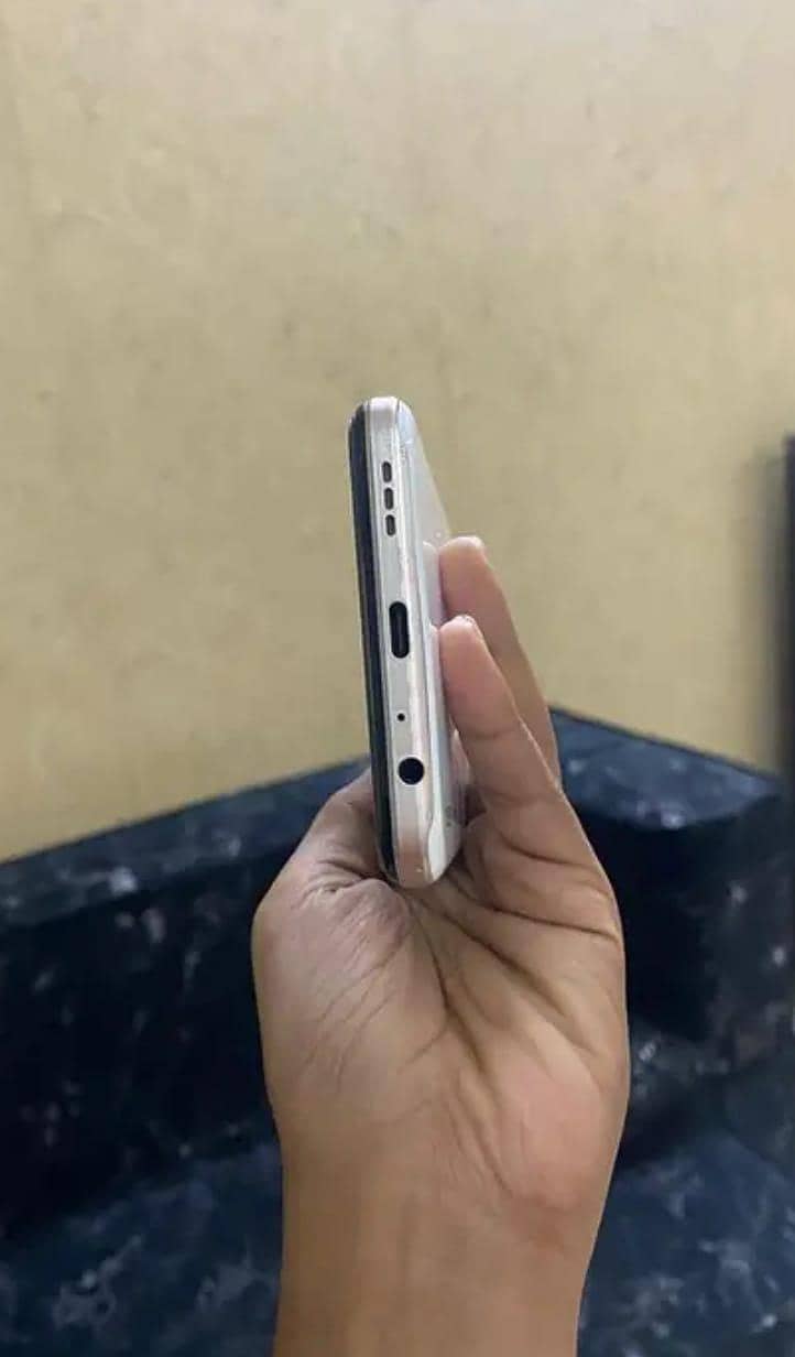 Tecno CAMON 18T 1