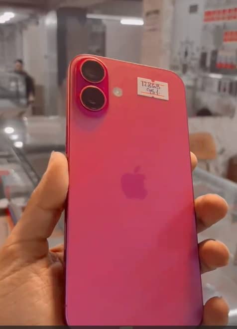 Apple iPhone 16 Plus 0