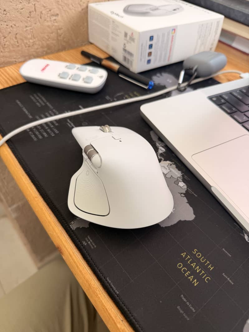 MX Master 4 for Mac 2