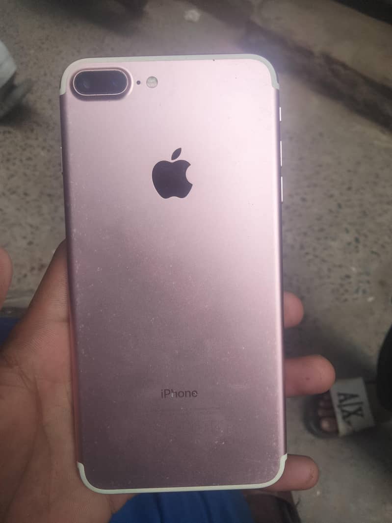 Apple iPhone 7 Plus 5