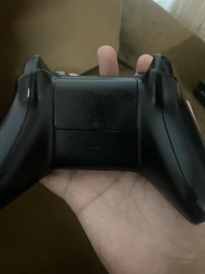 Xbox one 500 gb with original controller