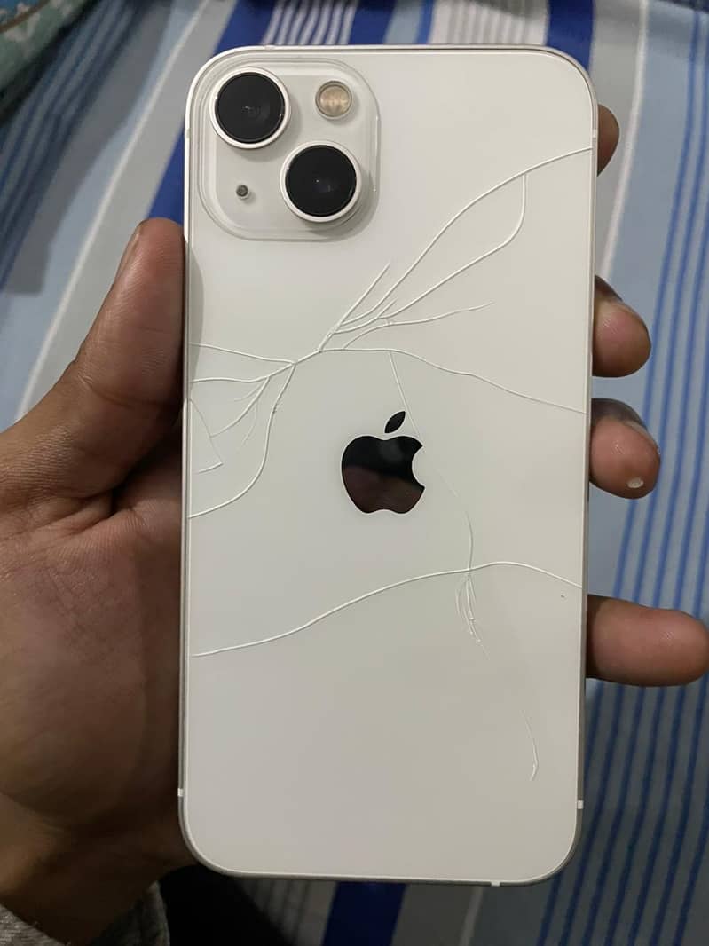 Apple iPhone 13 0